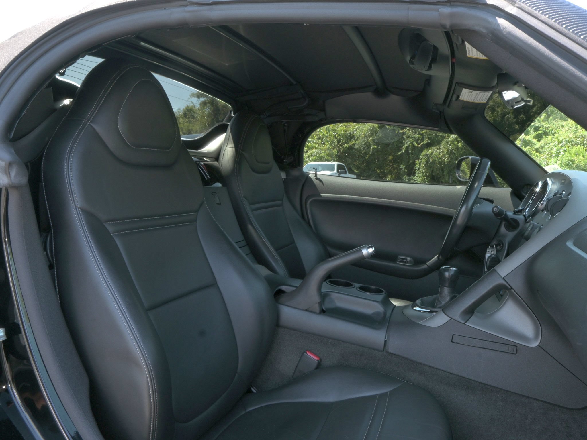 Used 2006 Pontiac Solstice Convertible w/ Premium Package RWD image 12