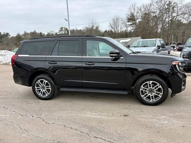 Used 2025 Ford Expedition Active image 2