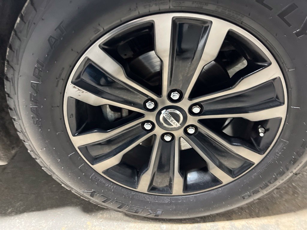 Used 2019 Nissan Armada Platinum w/ Captain's Chairs Package RWD image 47
