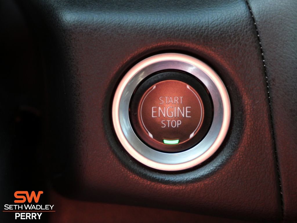 Used 2024 Chevrolet Suburban LT AWD/4WD image 30
