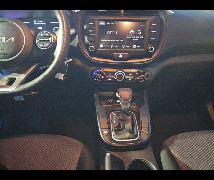 Used 2025 Kia Soul LX image 5