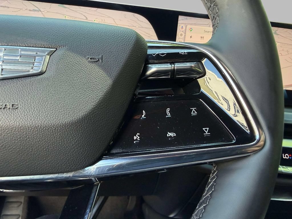 Used 2025 Cadillac Lyriq Luxury AWD/4WD image 30