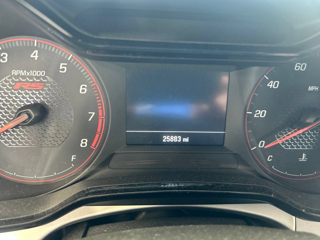 Used 2024 Chevrolet Trax RS w/ Sunroof Package FWD image 4