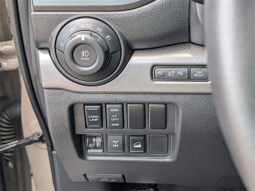 Used 2021 Nissan Titan PRO-4X w/ Pro-4x Convenience Package image 19