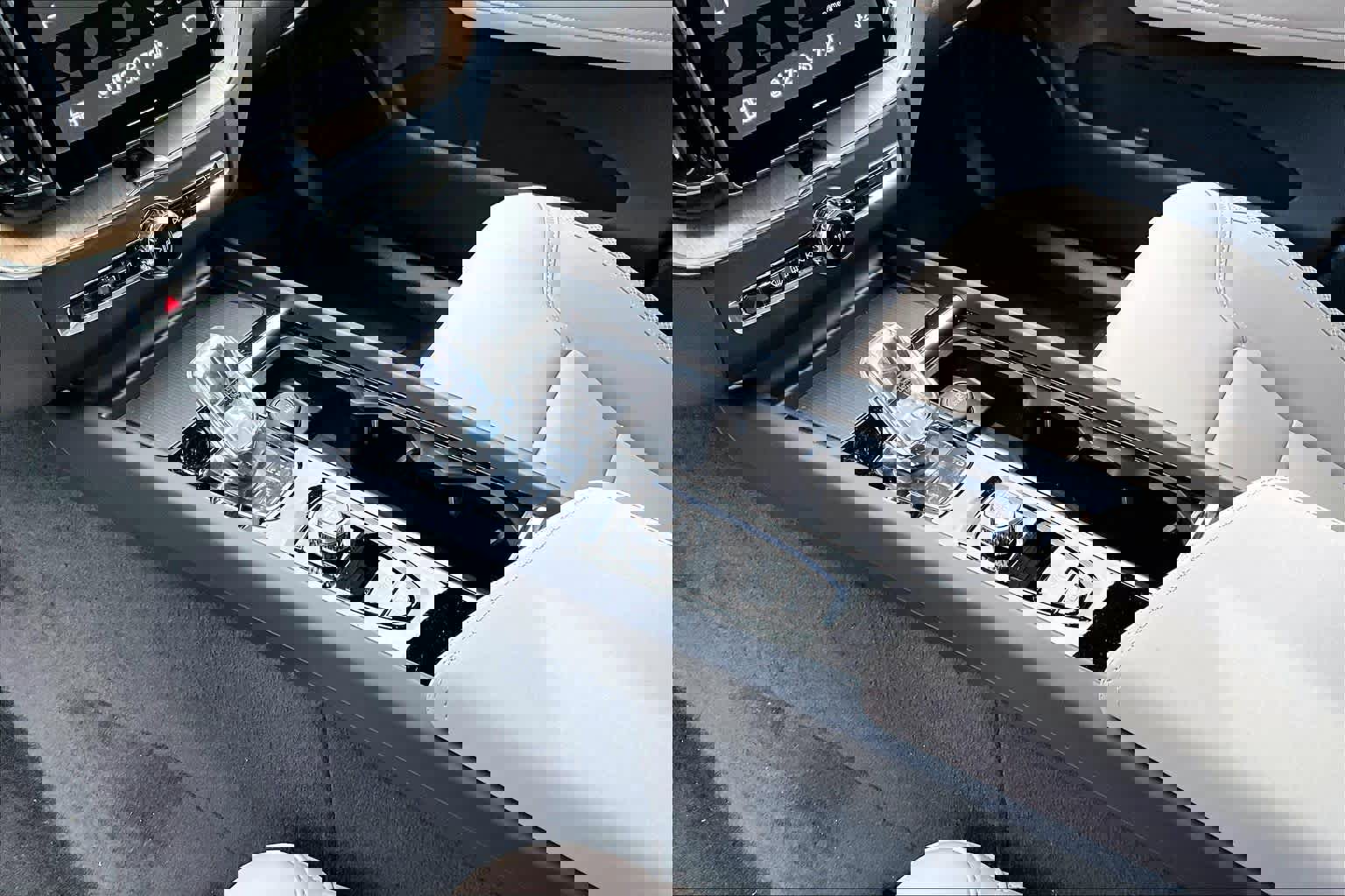 New 2026 Volvo XC60 B5 Plus w/ Protection Package Premier image 10