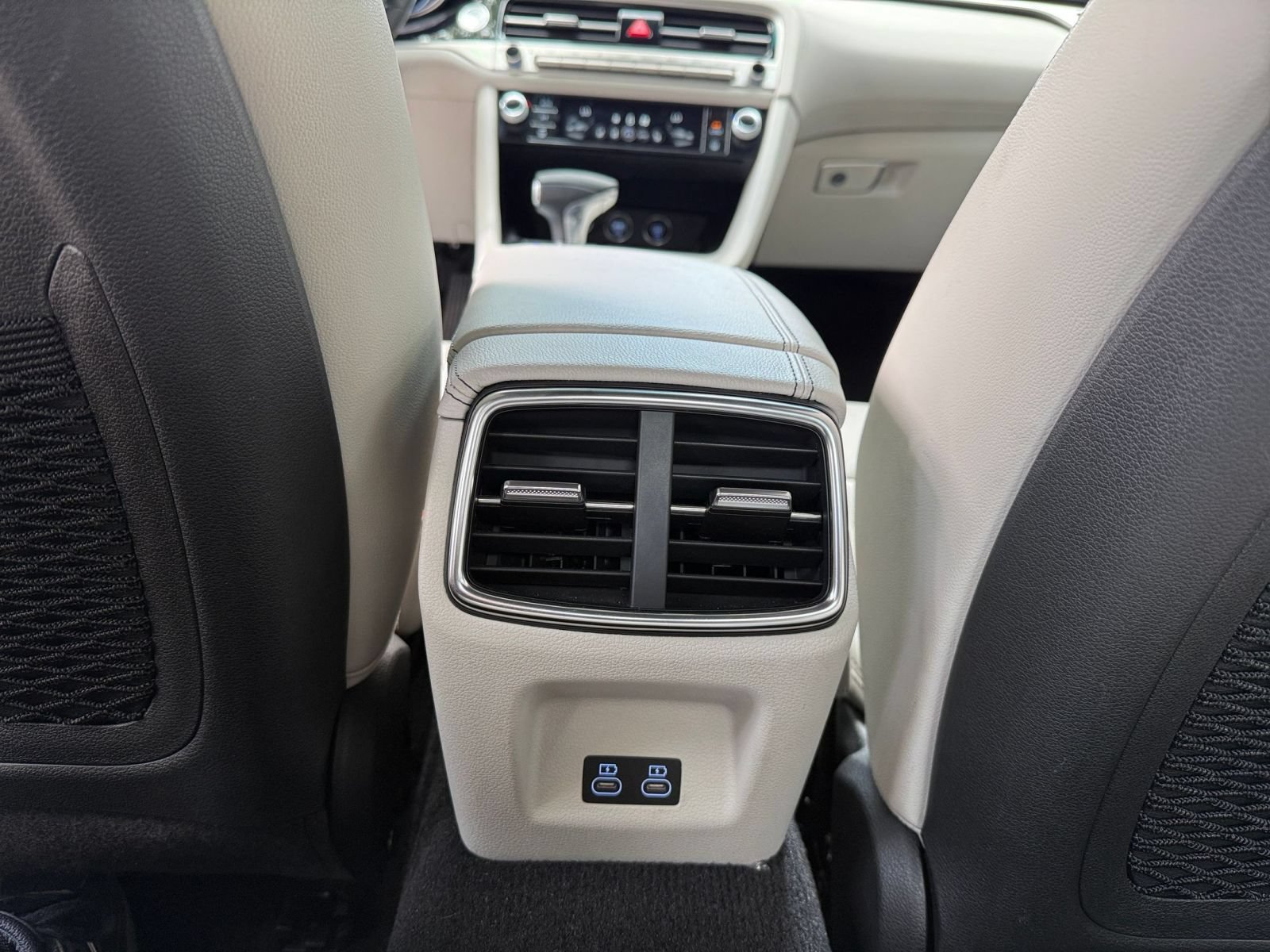 Used 2025 Genesis G70 2.5T AWD/4WD image 23
