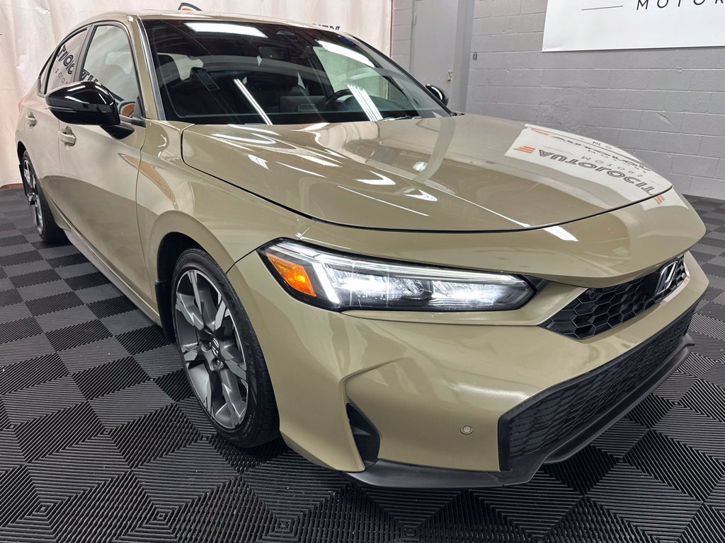 Used 2025 Honda Civic Sport Touring image 2