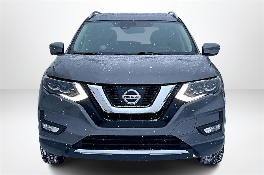 Used 2017 Nissan Rogue SL image 2