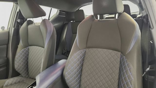 Used 2021 Toyota C-HR XLE FWD image 9