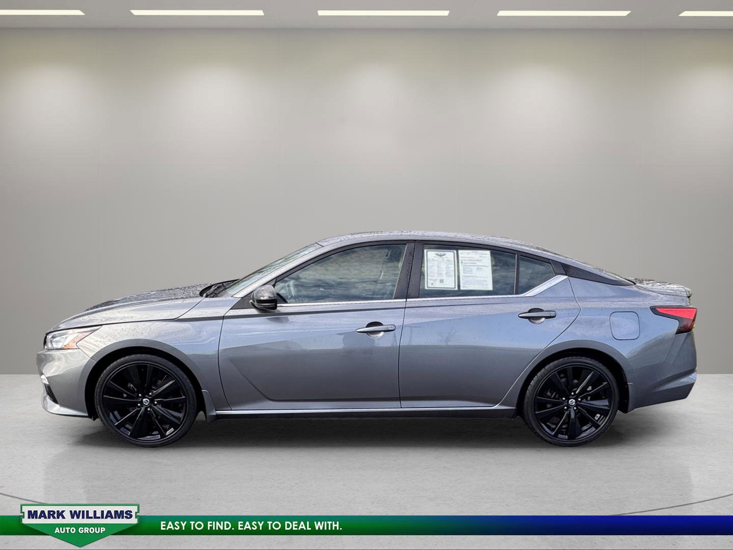 Used 2022 Nissan Altima 2.5 SR w/ Midnight Edition Package image 6