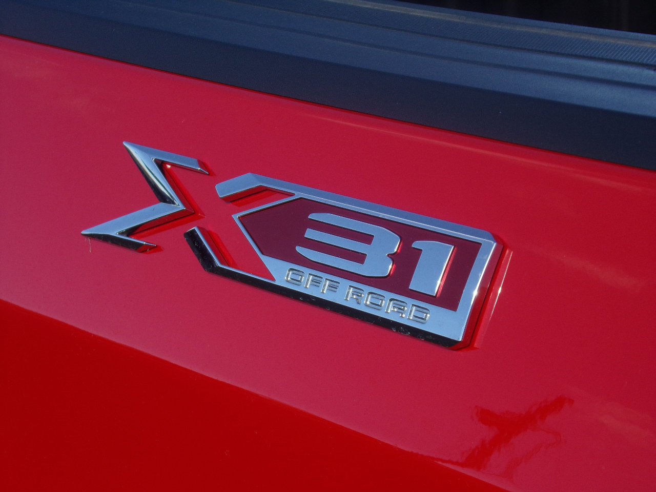 Used 2023 GMC Sierra 1500 Elevation w/ Preferred Package image 13