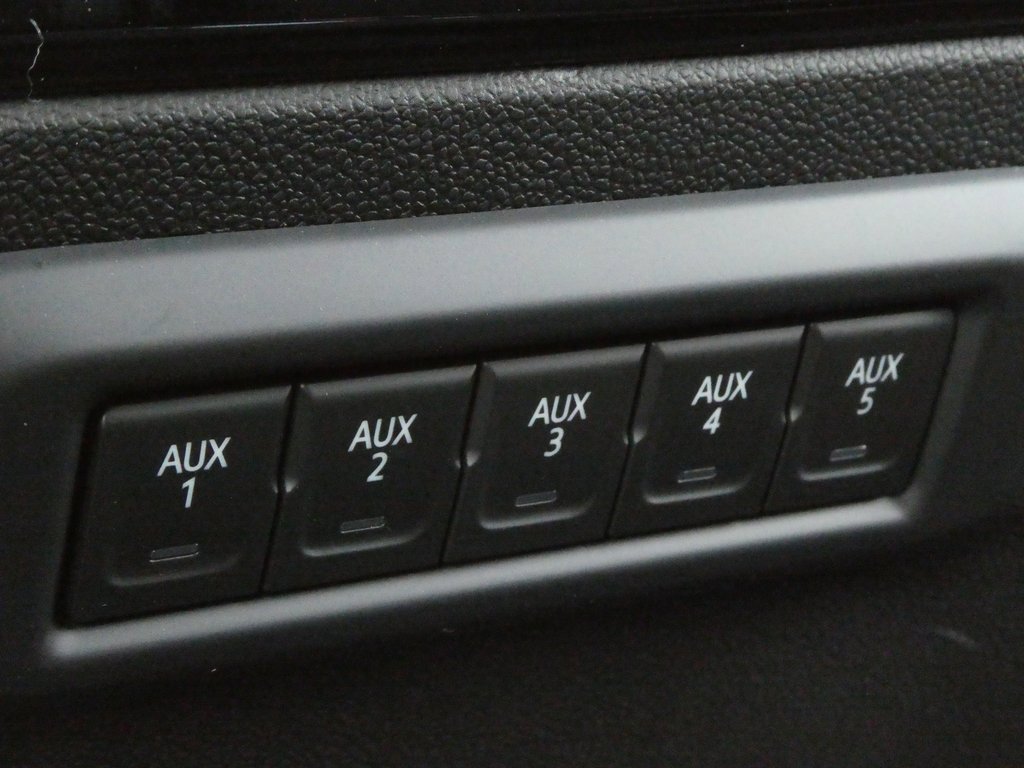 New 2025 GMC Sierra 2500 SLE w/ SLE Value Package; image 16