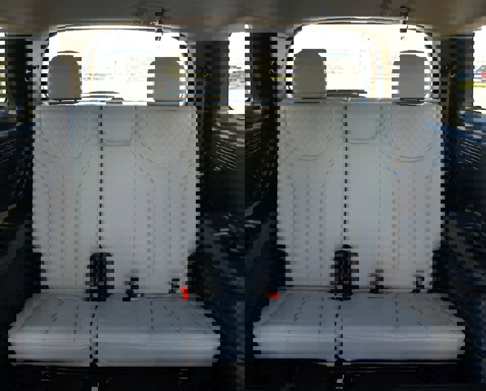 Used 2020 Hyundai Palisade SEL w/ Premium Package image 12