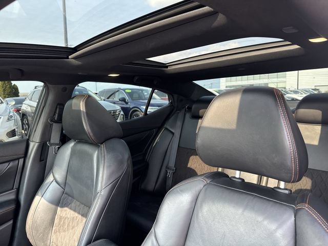 Used 2020 Nissan Maxima SR w/ Sport Mat Group FWD image 11