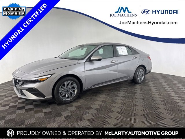 Used 2025 Hyundai Elantra Blue image 1