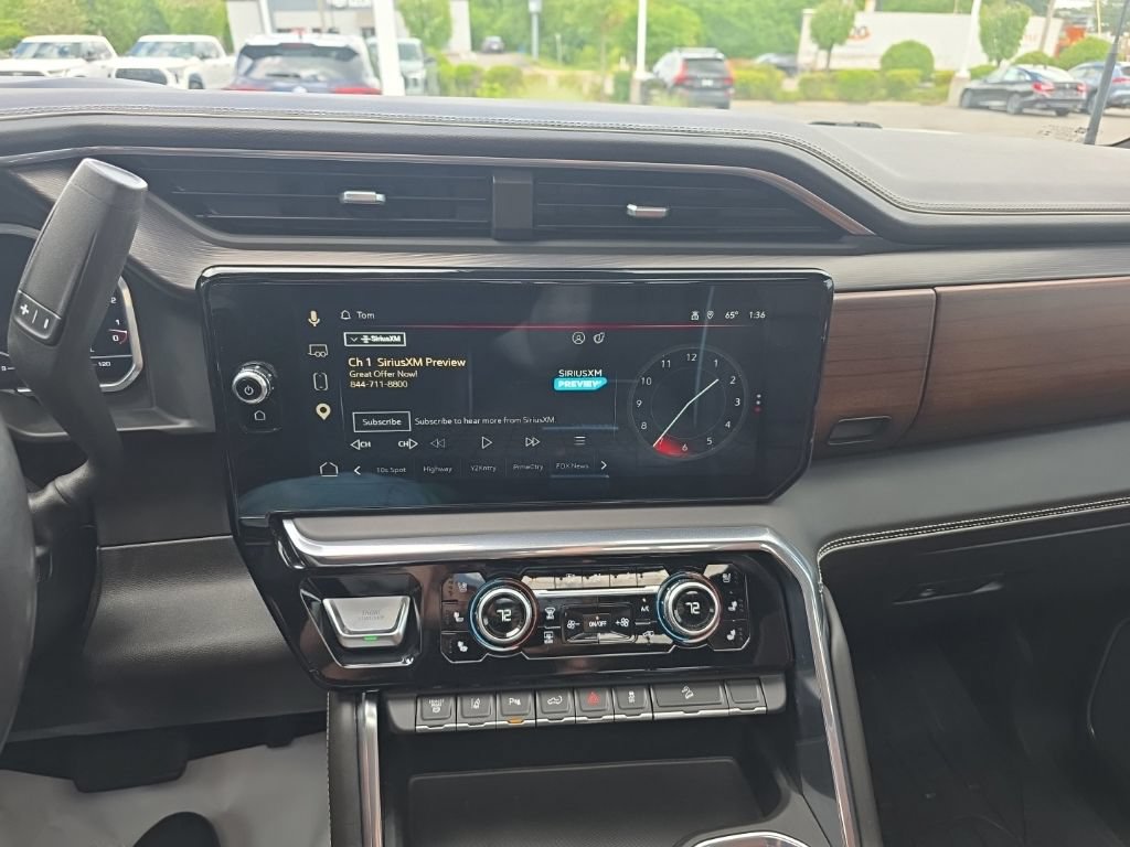 Used 2024 GMC Sierra 2500 Denali Ultimate AWD/4WD image 18