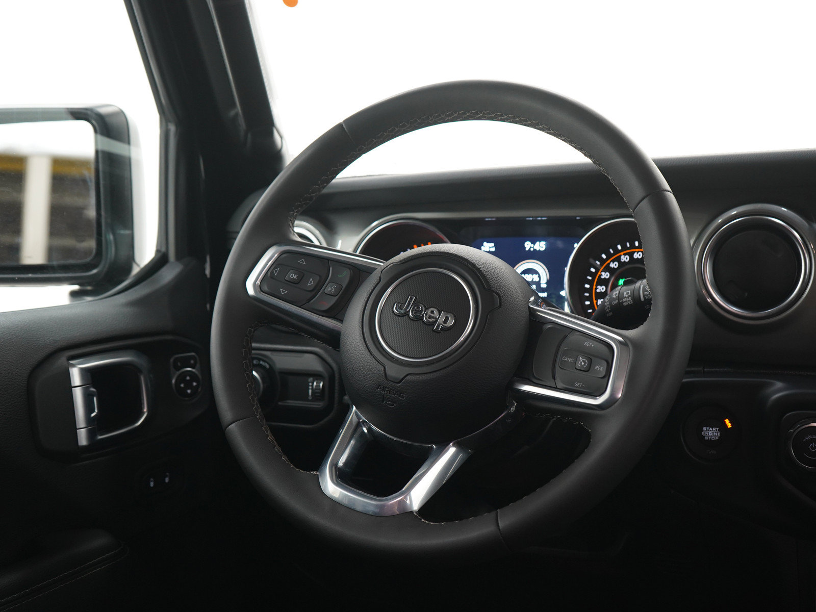 Used 2023 Jeep Wrangler Unlimited Sahara AWD/4WD image 15