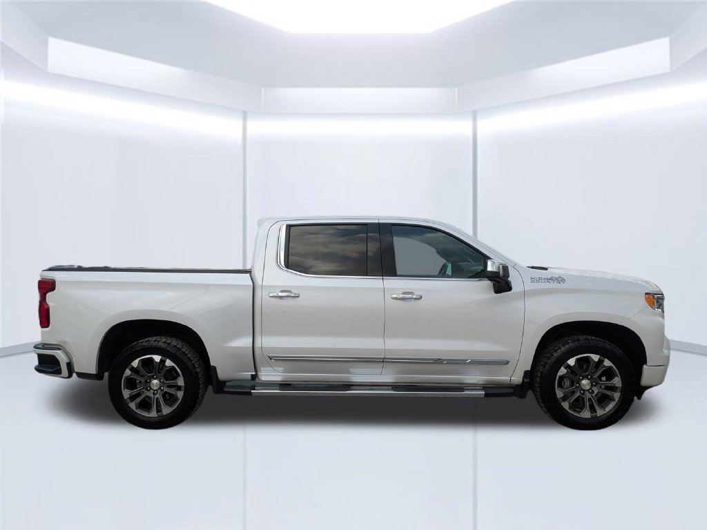 Used 2023 Chevrolet Silverado 1500 High Country w/ Technology Package AWD/4WD image 7