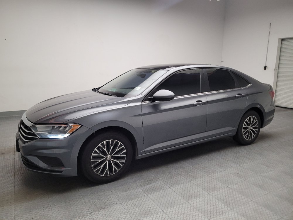 Used 2019 Volkswagen Jetta SE FWD image 2