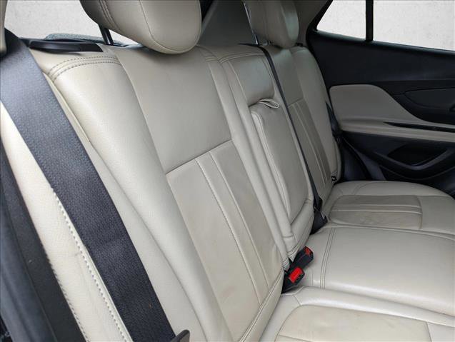 Used 2021 Buick Encore Preferred image 30