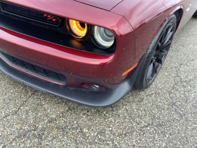 Used 2017 Dodge Challenger R/T Scat Pack w/ Leather Interior Group image 32