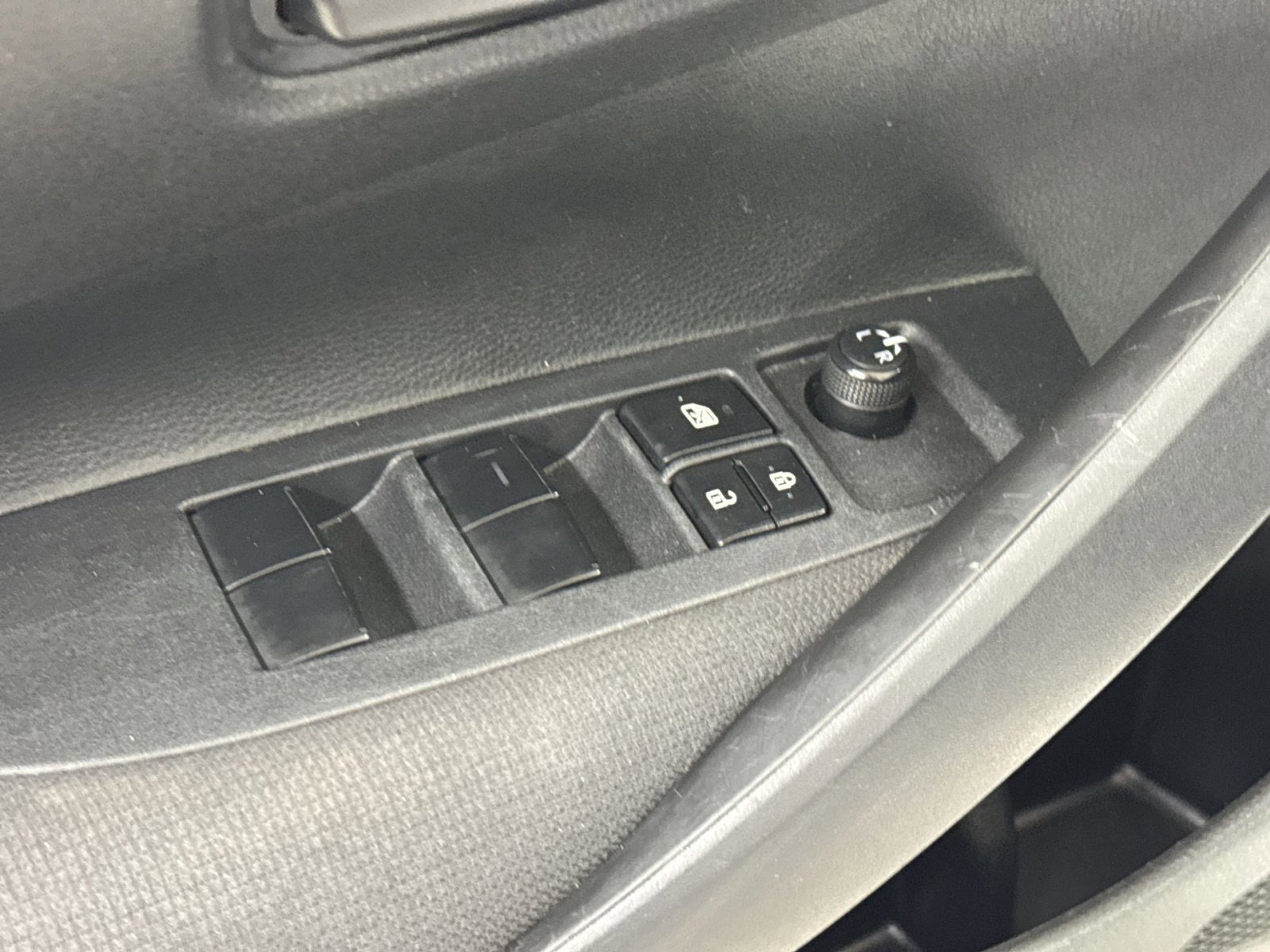 Used 2023 Toyota Corolla LE image 18