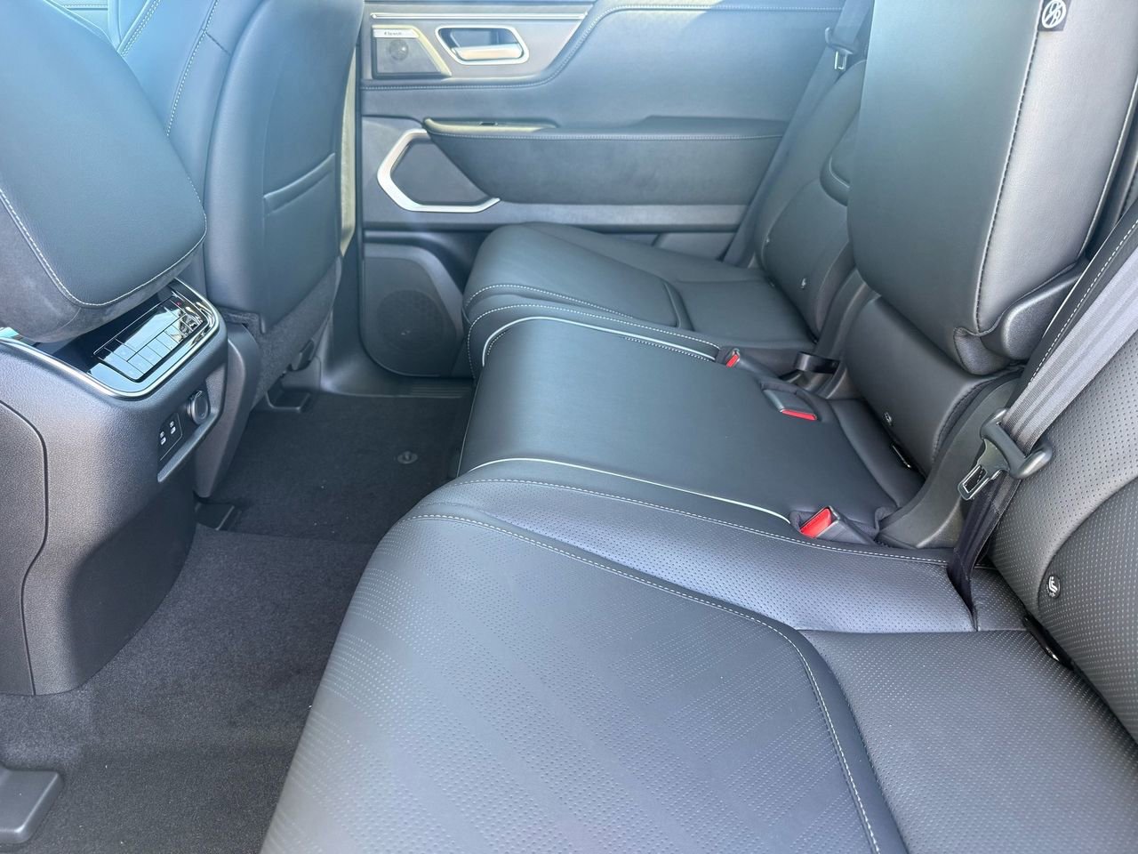 New 2026 INFINITI QX80 Luxe AWD/4WD image 23