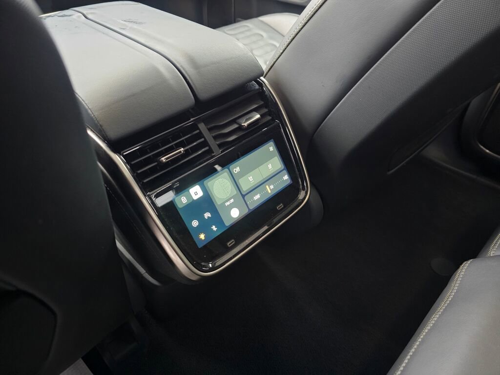 Used 2022 Rivian R1T Launch Edition image 22