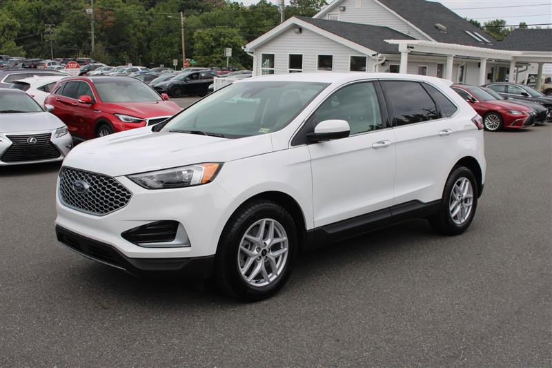 Used 2024 Ford Edge SEL w/ Class II Trailer Tow Package AWD/4WD image 4