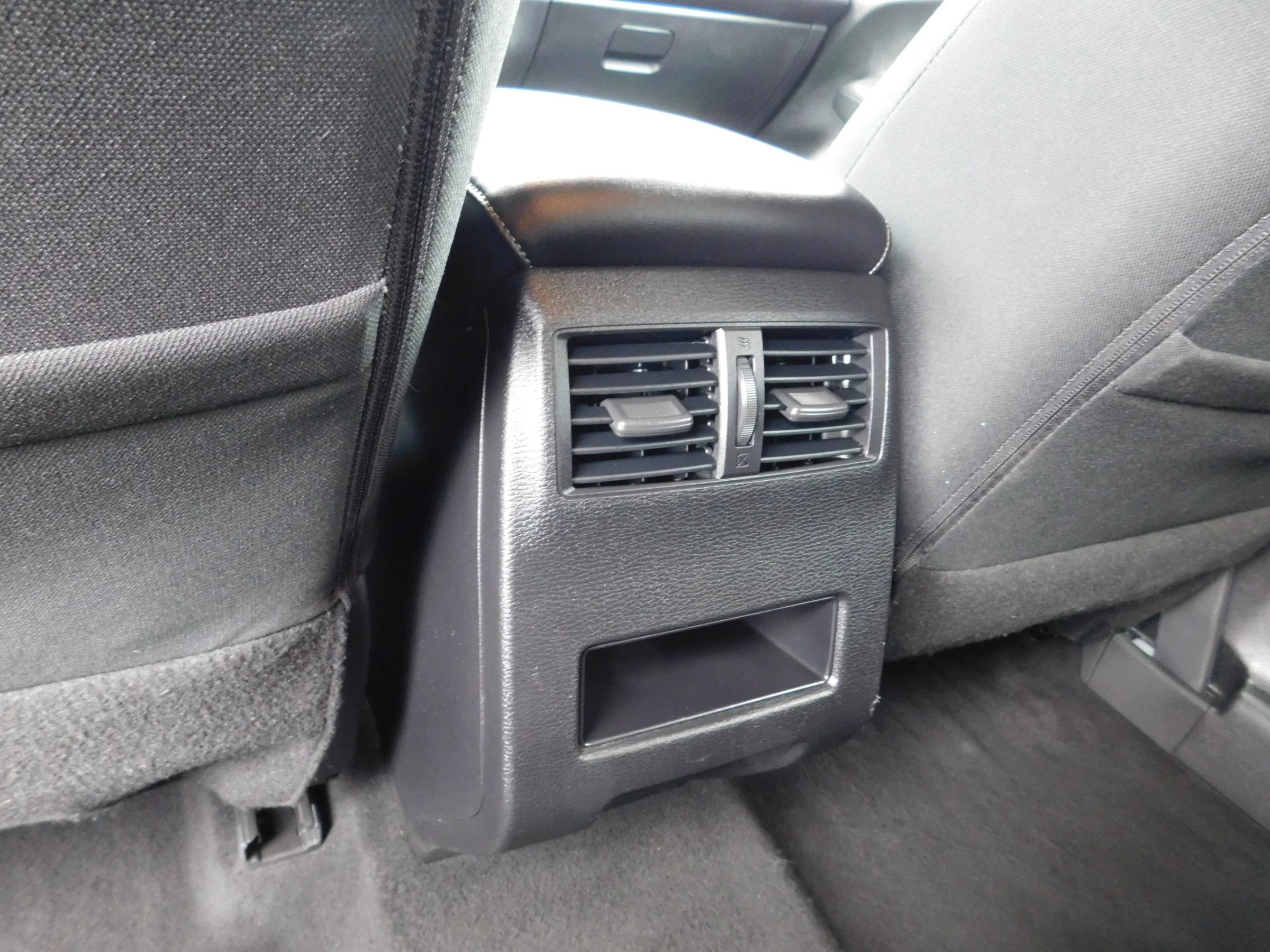 Used 2024 Mitsubishi Outlander ES AWD/4WD image 12