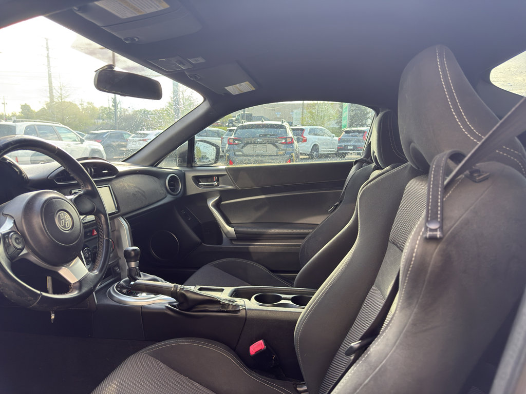 Used 2017 Toyota 86 image 9