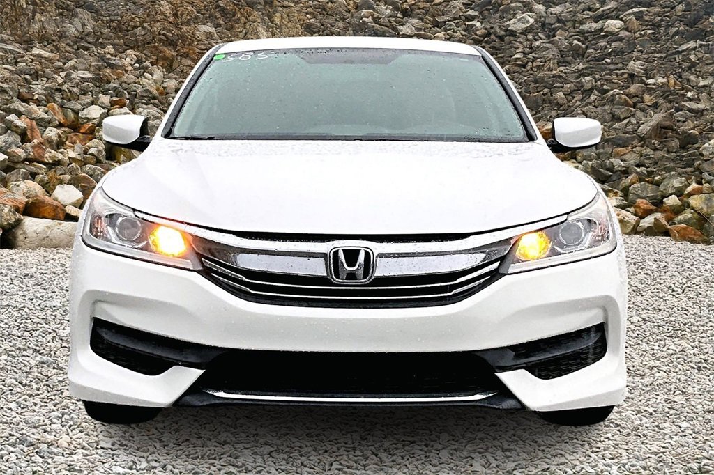 Used 2017 Honda Accord LX image 3