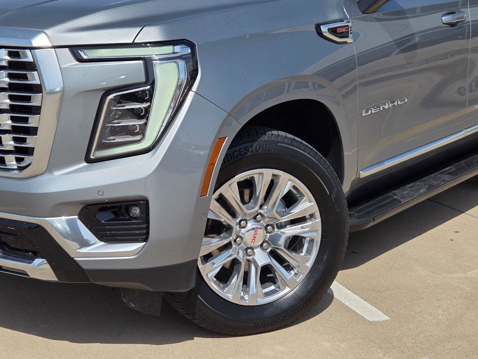 Used 2025 GMC Yukon Denali AWD/4WD image 7