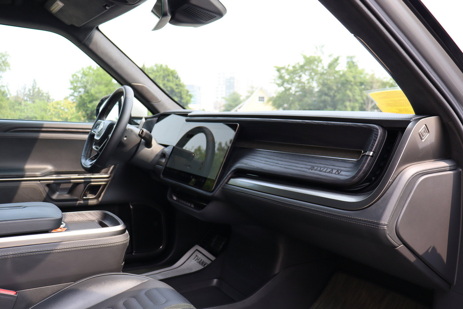 Used 2024 Rivian R1S Adventure Dual AWD/4WD image 20