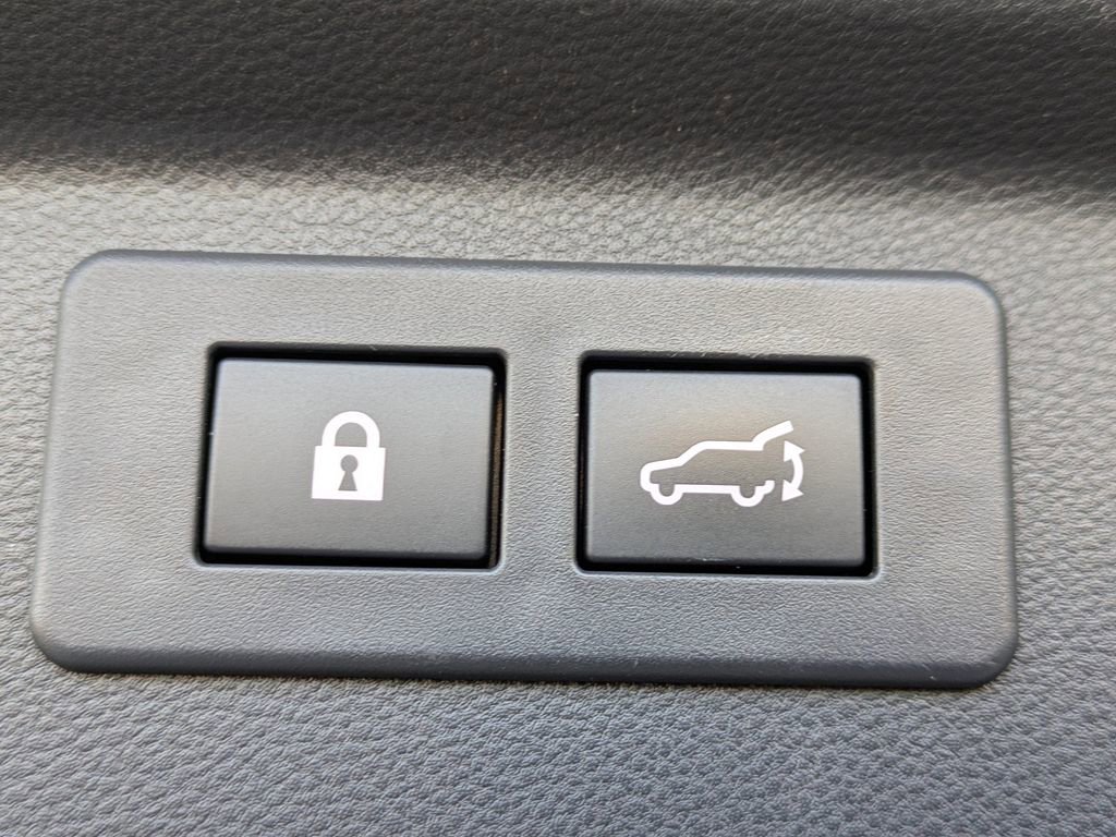 Used 2023 Subaru Forester Premium image 13