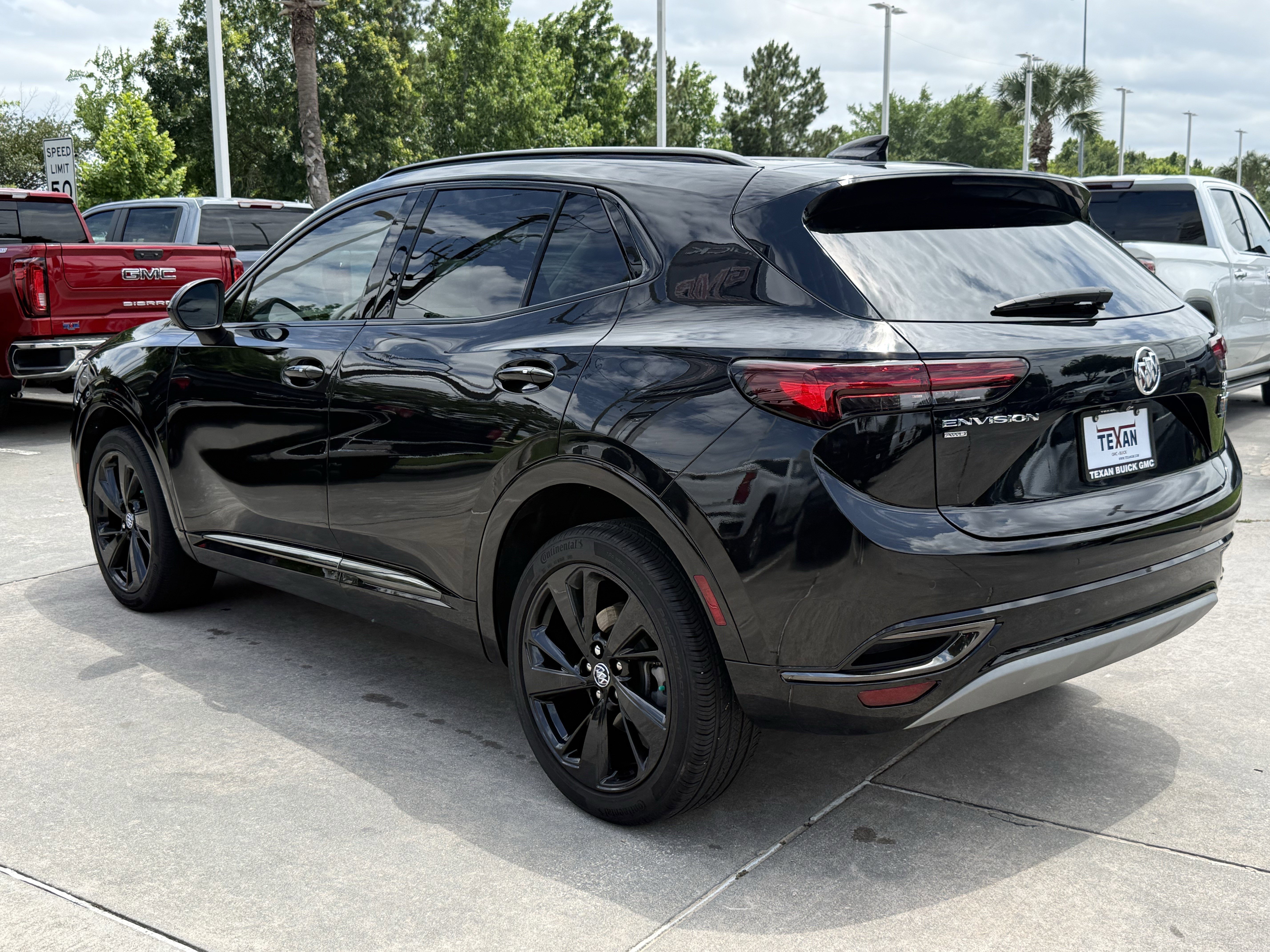 Used 2023 Buick Envision Preferred w/ Sport Touring Package AWD/4WD image 7