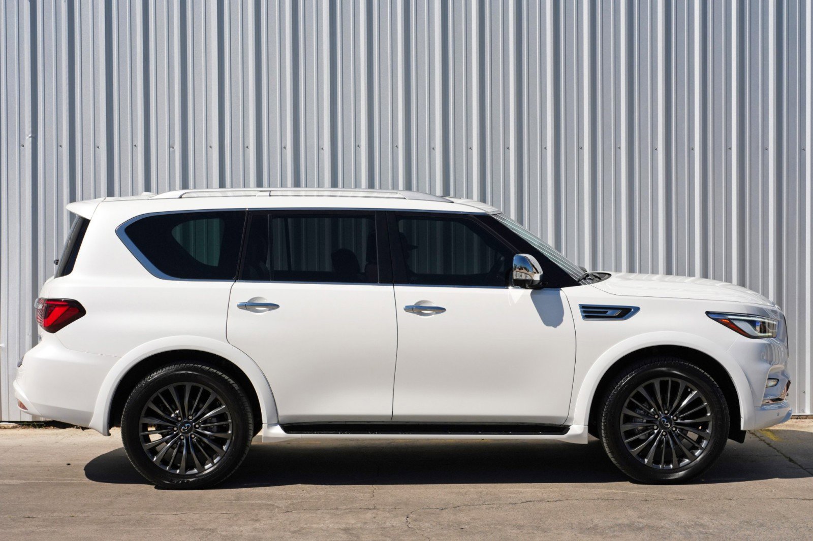 Used 2023 INFINITI QX80 Sensory w/ Cargo Package image 60