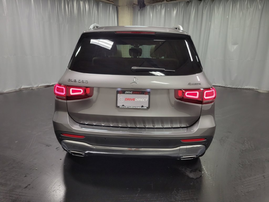 Used 2022 Mercedes-Benz GLB 250 4MATIC w/ Premium Package Lite image 7