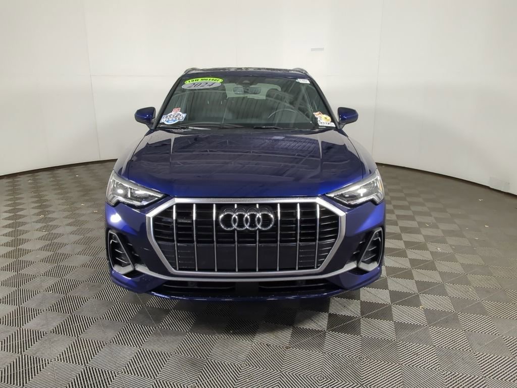 Used 2024 Audi Q3 2.0T Premium Plus w/ Premium Plus Package image 3