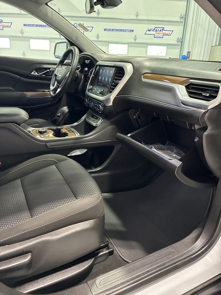 Used 2021 GMC Acadia SLE w/ Driver Convenience Package image 48