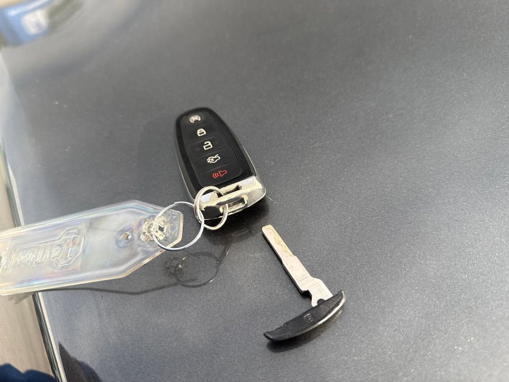 Used 2015 Ford Escape Titanium FWD image 35