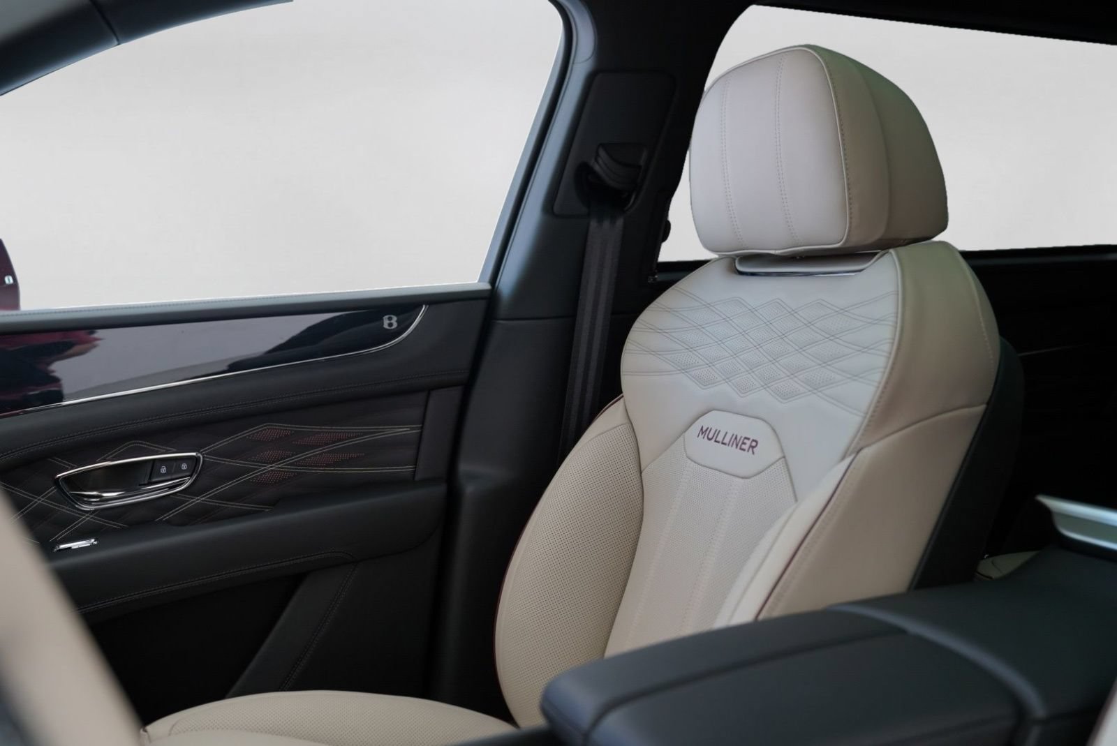 New 2026 Bentley Bentayga Extended Wheelbase AWD/4WD image 8