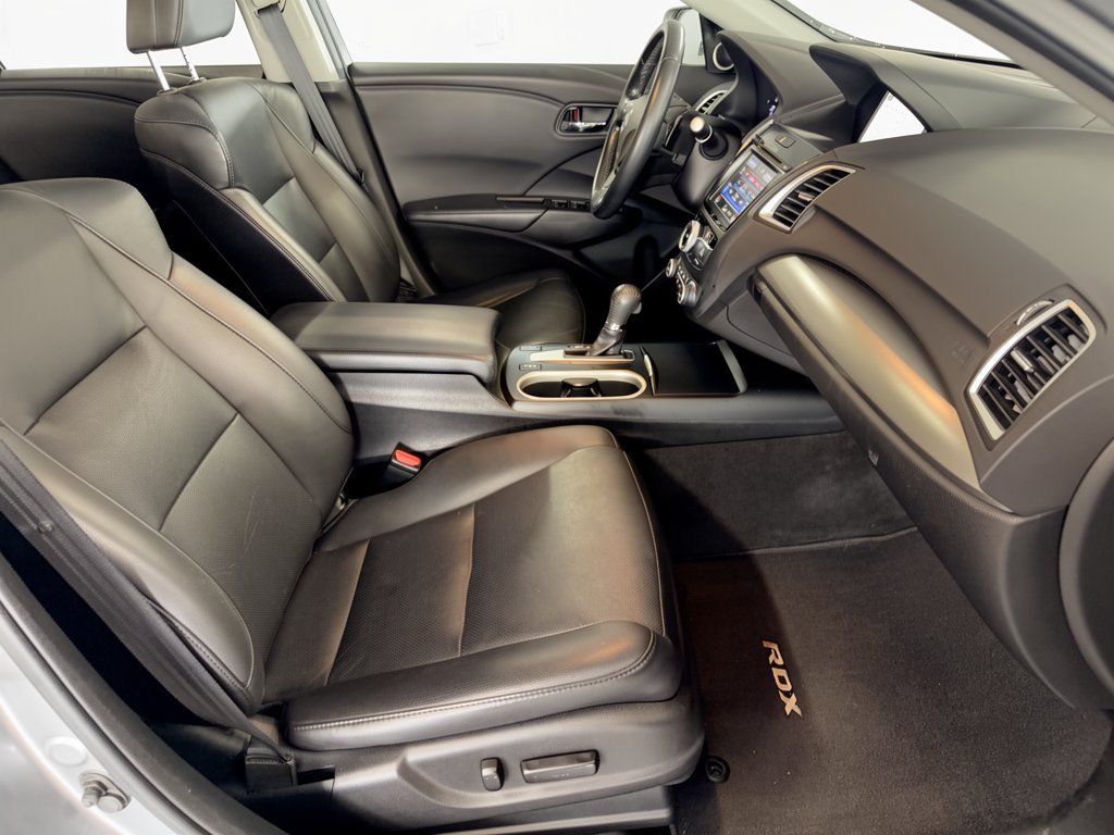 Used 2018 Acura RDX w/ Technology Package AWD/4WD image 30