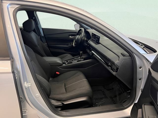 Used 2023 Honda Accord Sport image 12