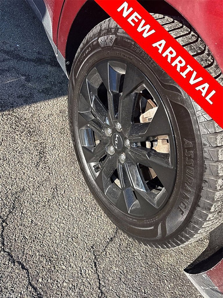 Used 2022 Kia Carnival SX Prestige image 7