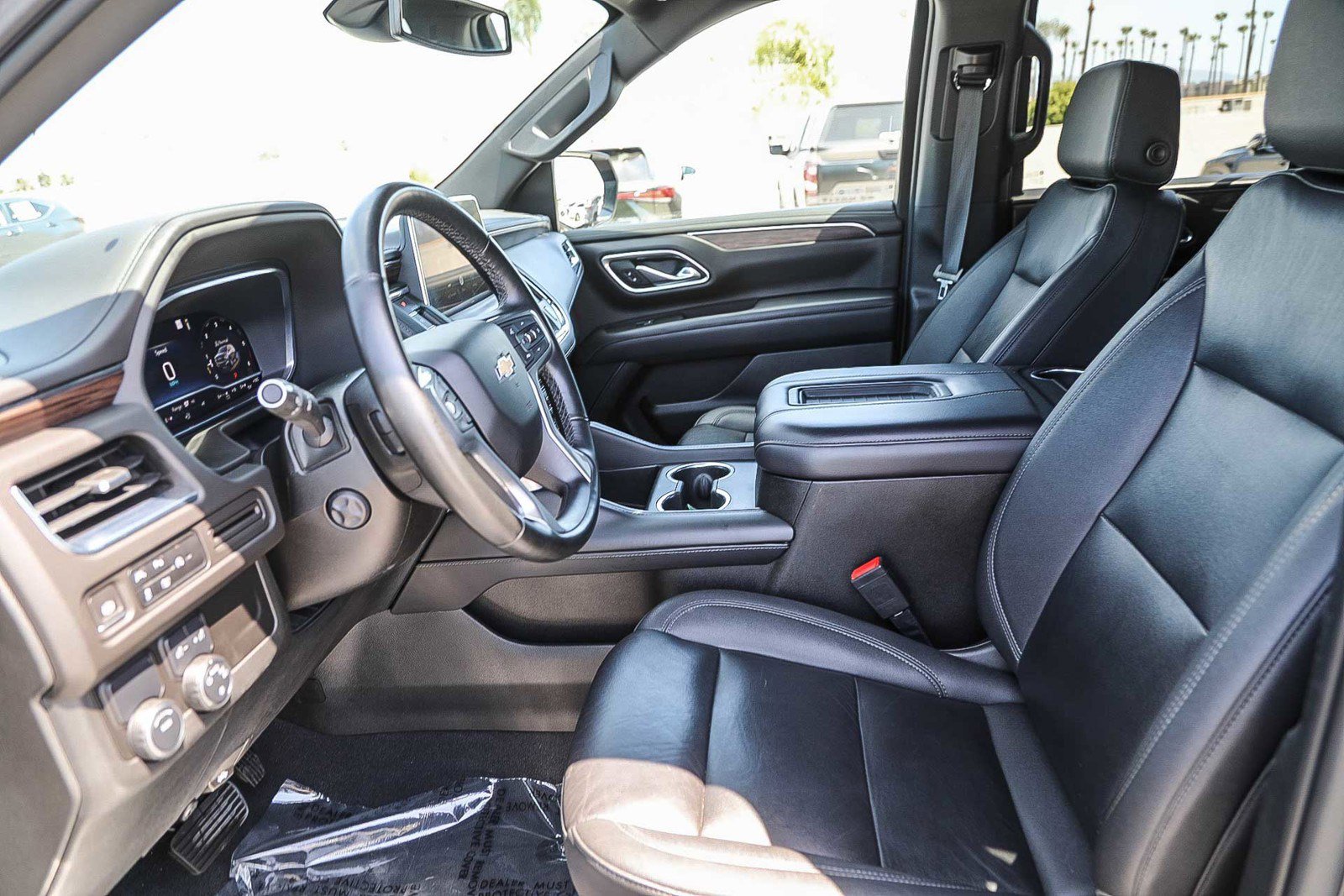 Used 2023 Chevrolet Tahoe LT w/ Luxury Package RWD image 17
