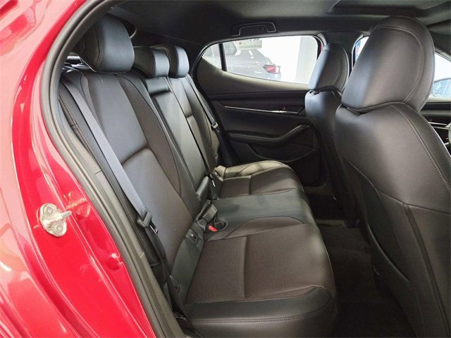 New 2025 MAZDA MAZDA3 Hatchback w/Premium Plus Pkg image 12