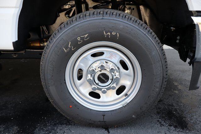 New 2026 Ford F350 XL w/ FX4 Off-Road Package image 10
