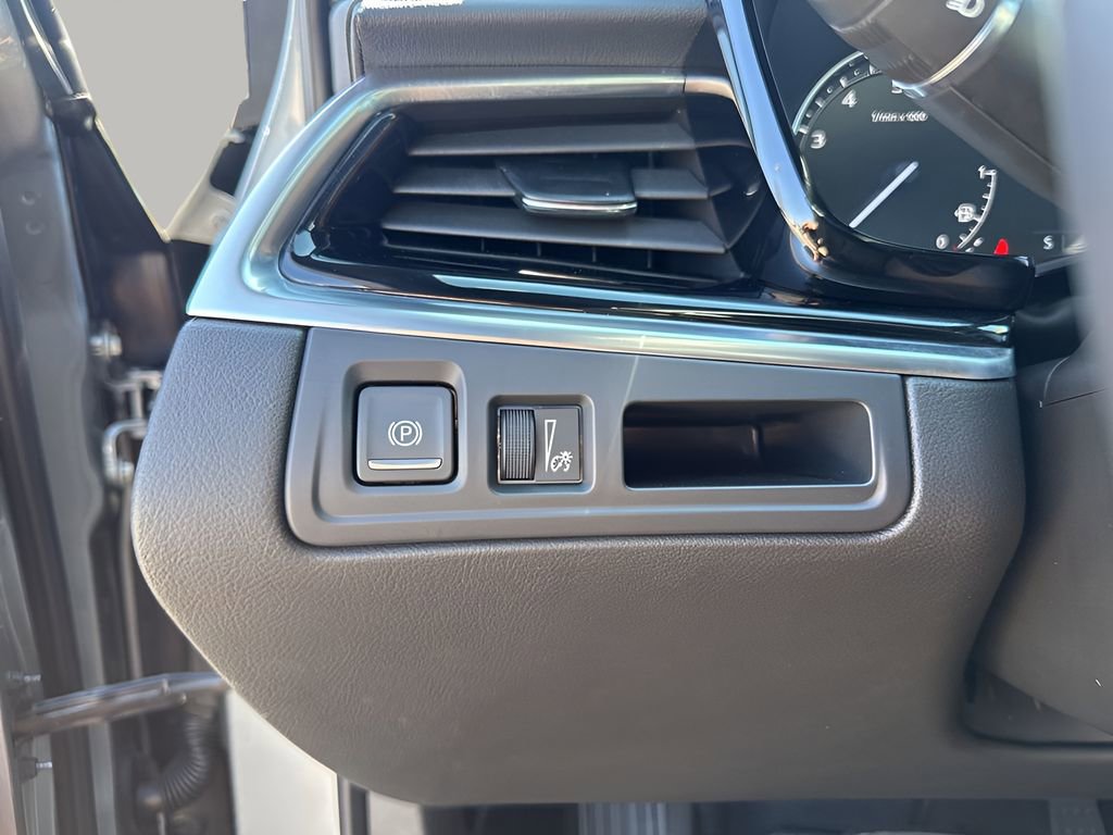 New 2025 Cadillac XT6 Luxury image 29