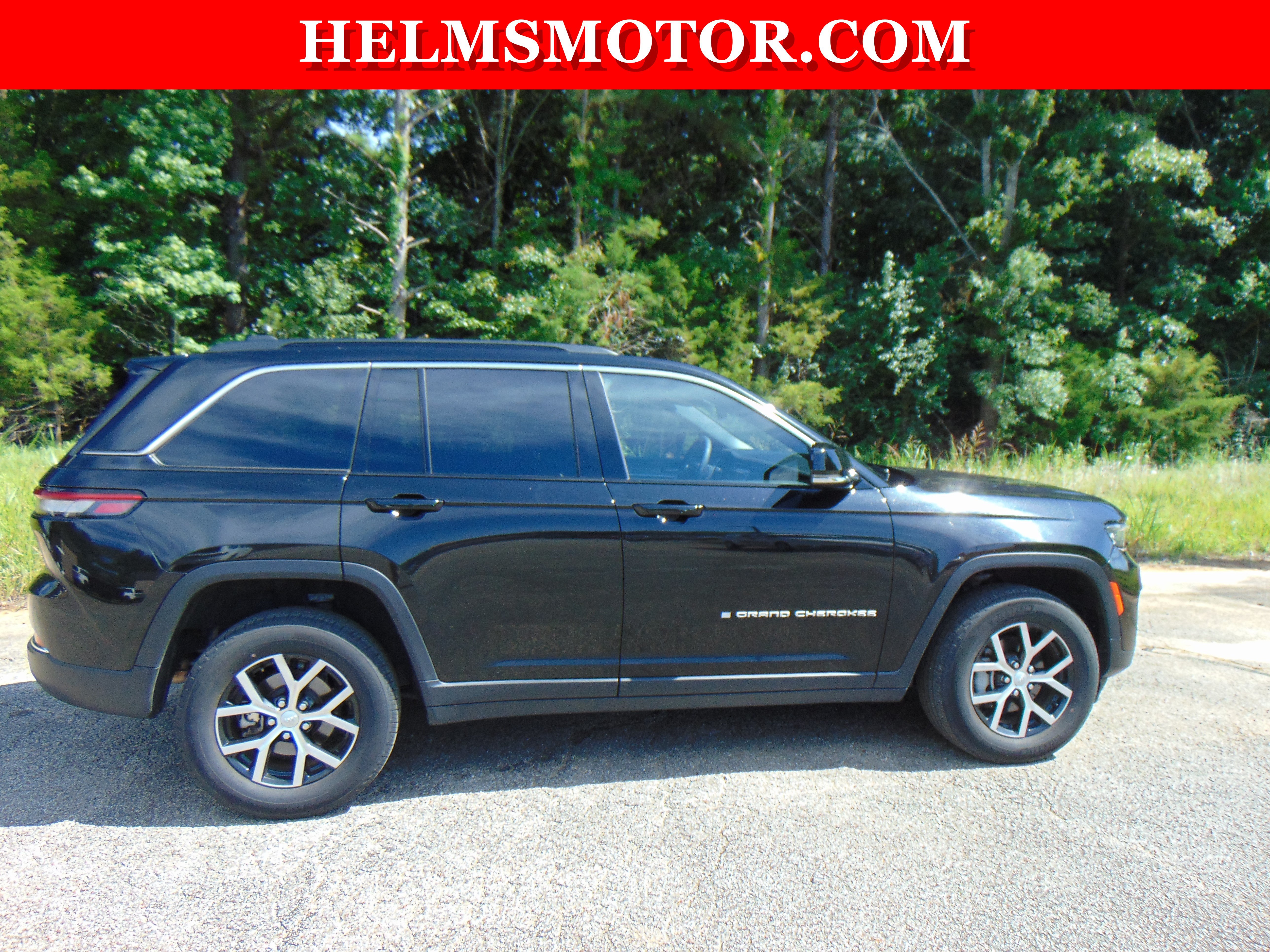Certified 2024 Jeep Grand Cherokee Limited AWD/4WD image 17